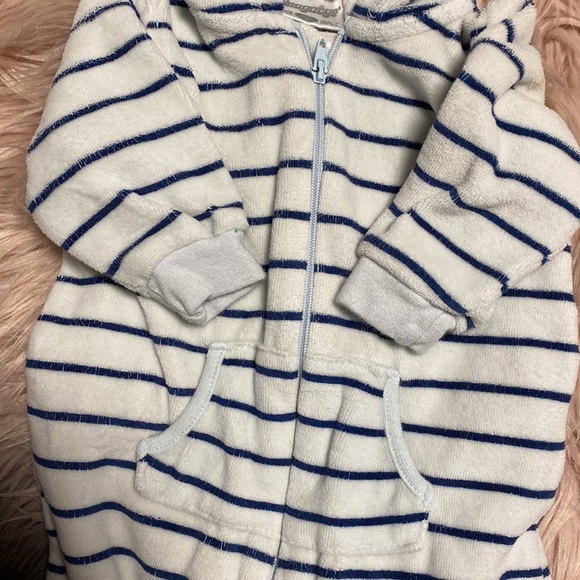 Baby Outfit / Sleeper with hood - Picture 4 of 6